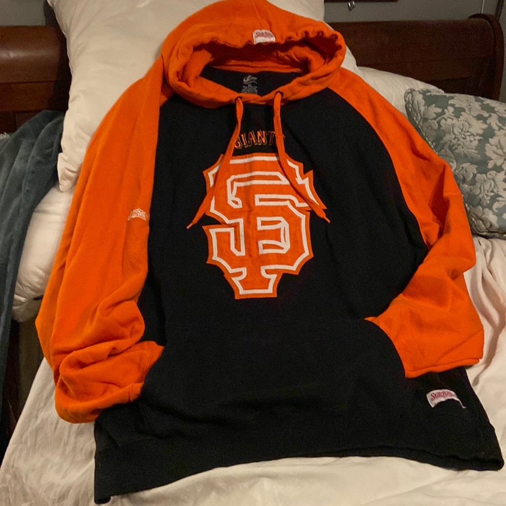 Dynasty San Francisco Giants XL Hoody it's orange and black (only wore it once)